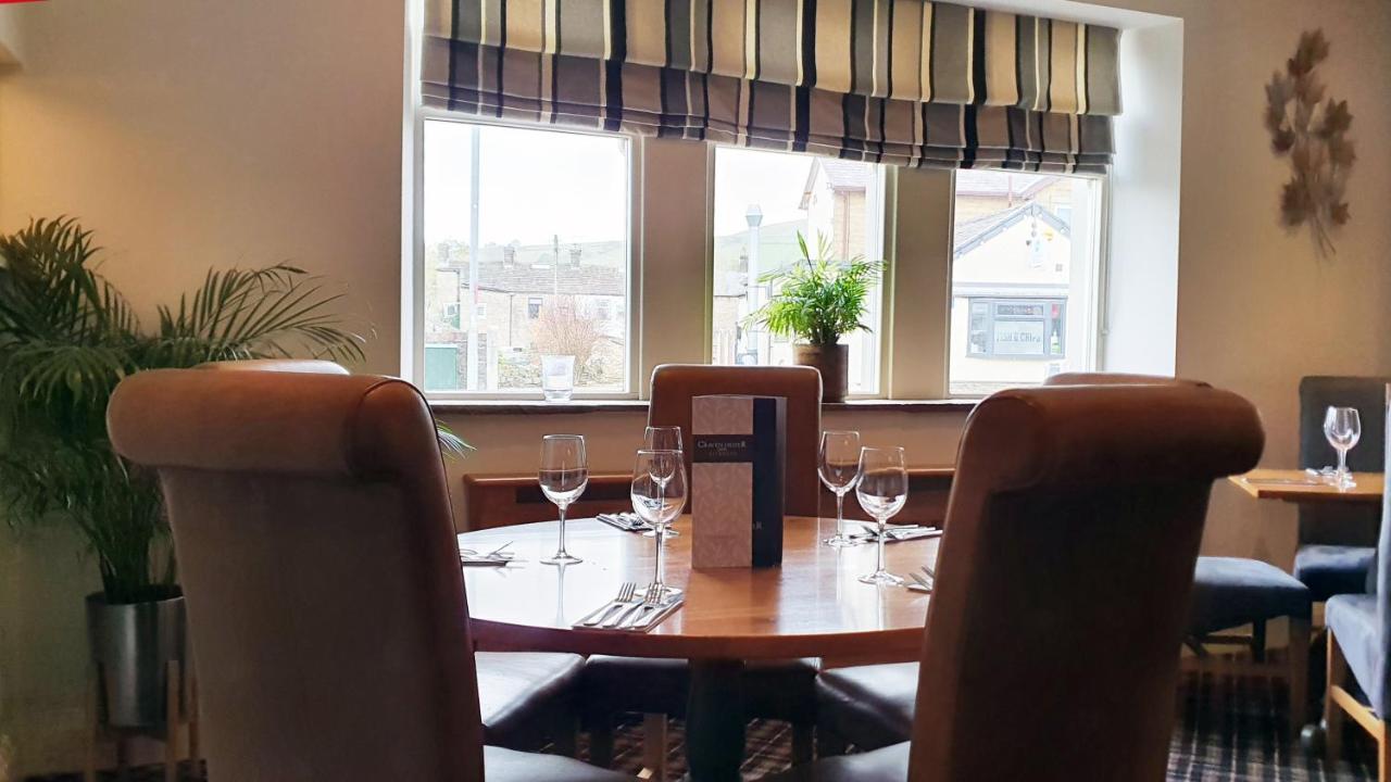 The Craven Heifer Inn Kelbrook エクステリア 写真