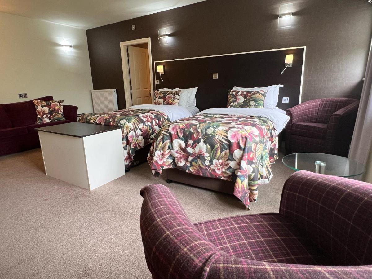 The Craven Heifer Inn Kelbrook エクステリア 写真