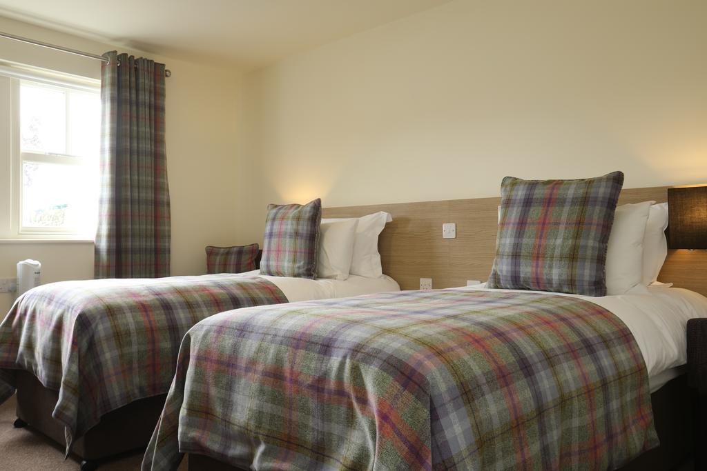 The Craven Heifer Inn Kelbrook エクステリア 写真