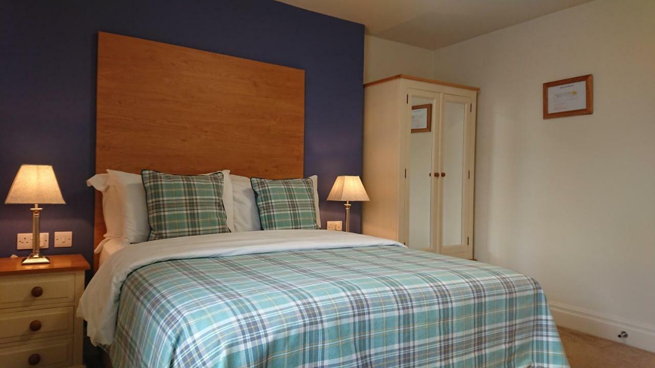 The Craven Heifer Inn Kelbrook エクステリア 写真